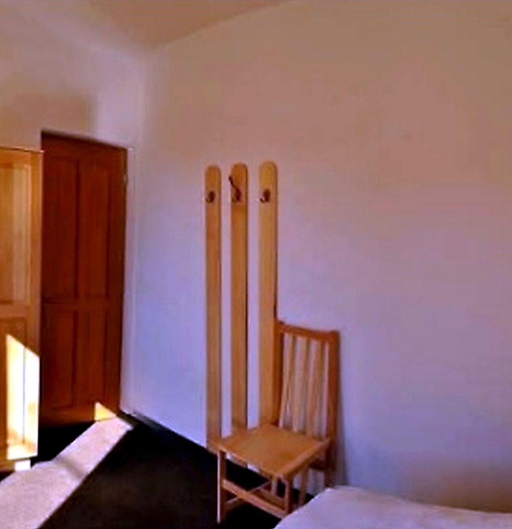 hallway chair
