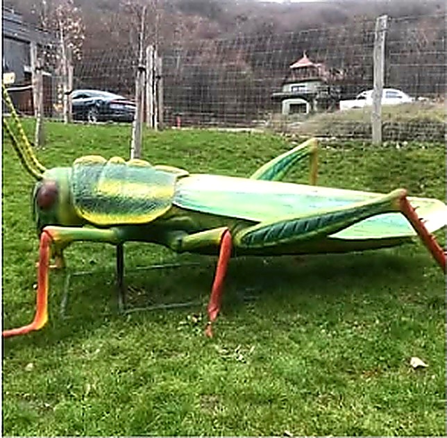grasshopper sculpture